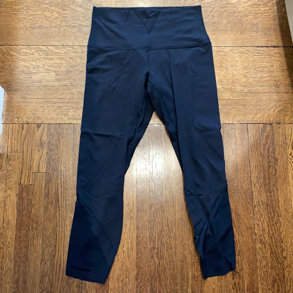 Lululemon Black Wunder Under leggings